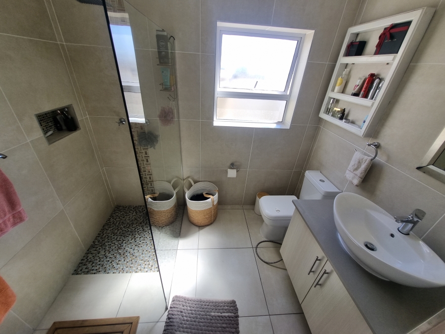 5 Bedroom Property for Sale in Laguna Western Cape